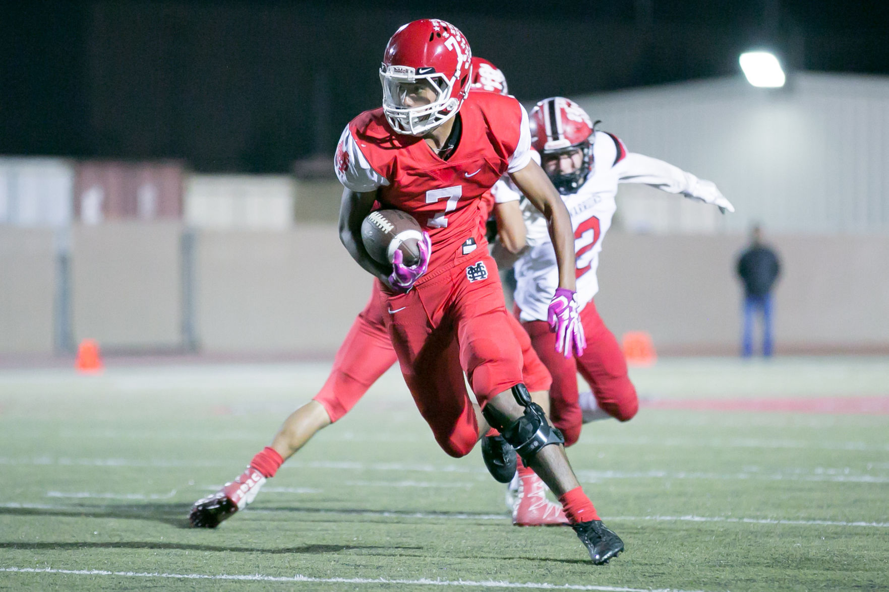 111017 Santa Maria Carpinteria Football 032.jpg